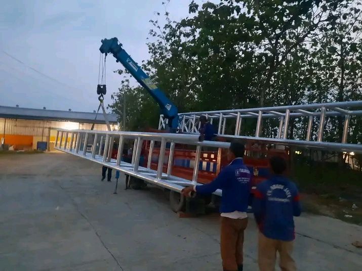 Huruf Timbul Akrilik Lampu